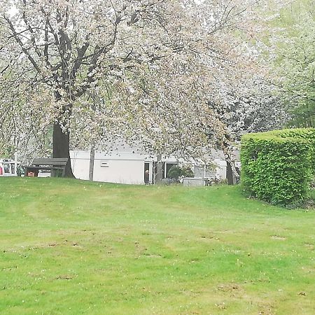 Rustige, Gelijkvloerse Vakantiewoning Met 2 Slaapkamers In Simpelveld, Zuid-Limburg Esterno foto