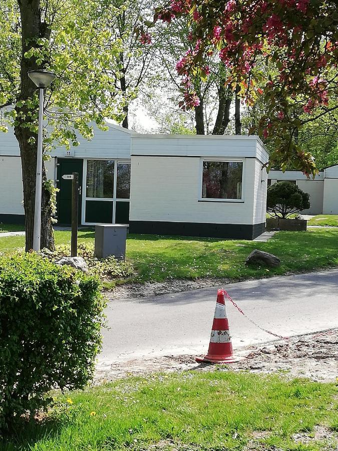Rustige, Gelijkvloerse Vakantiewoning Met 2 Slaapkamers In Simpelveld, Zuid-Limburg Esterno foto