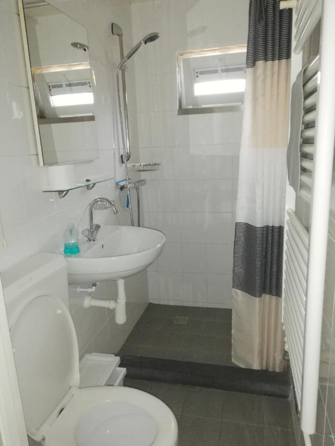 Rustige, Gelijkvloerse Vakantiewoning Met 2 Slaapkamers In Simpelveld, Zuid-Limburg Esterno foto
